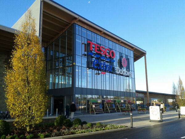 tesconews's tweet image. Our new @TESCOKINGSLYNN store, together with @dobbies