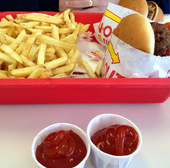 sam_reg's tweet photo. Throw back. In n Out Burger Dallas>> http://t.co/QzmQpnCzRF