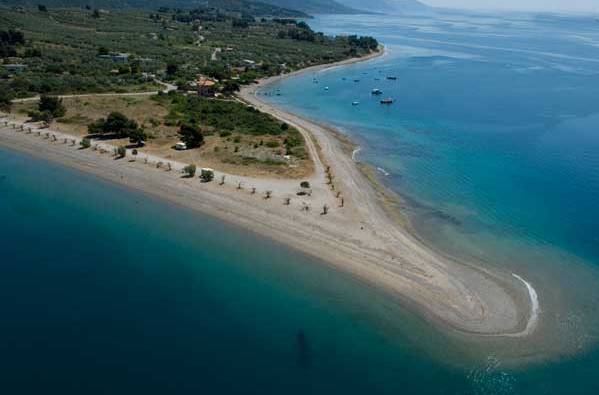 SotirisGeorgiou's tweet photo. @CharlesLocks thank you for following me.i am from Greece ,an this is my country.have a beautiful day. http://t.co/3sWpWPEWIj