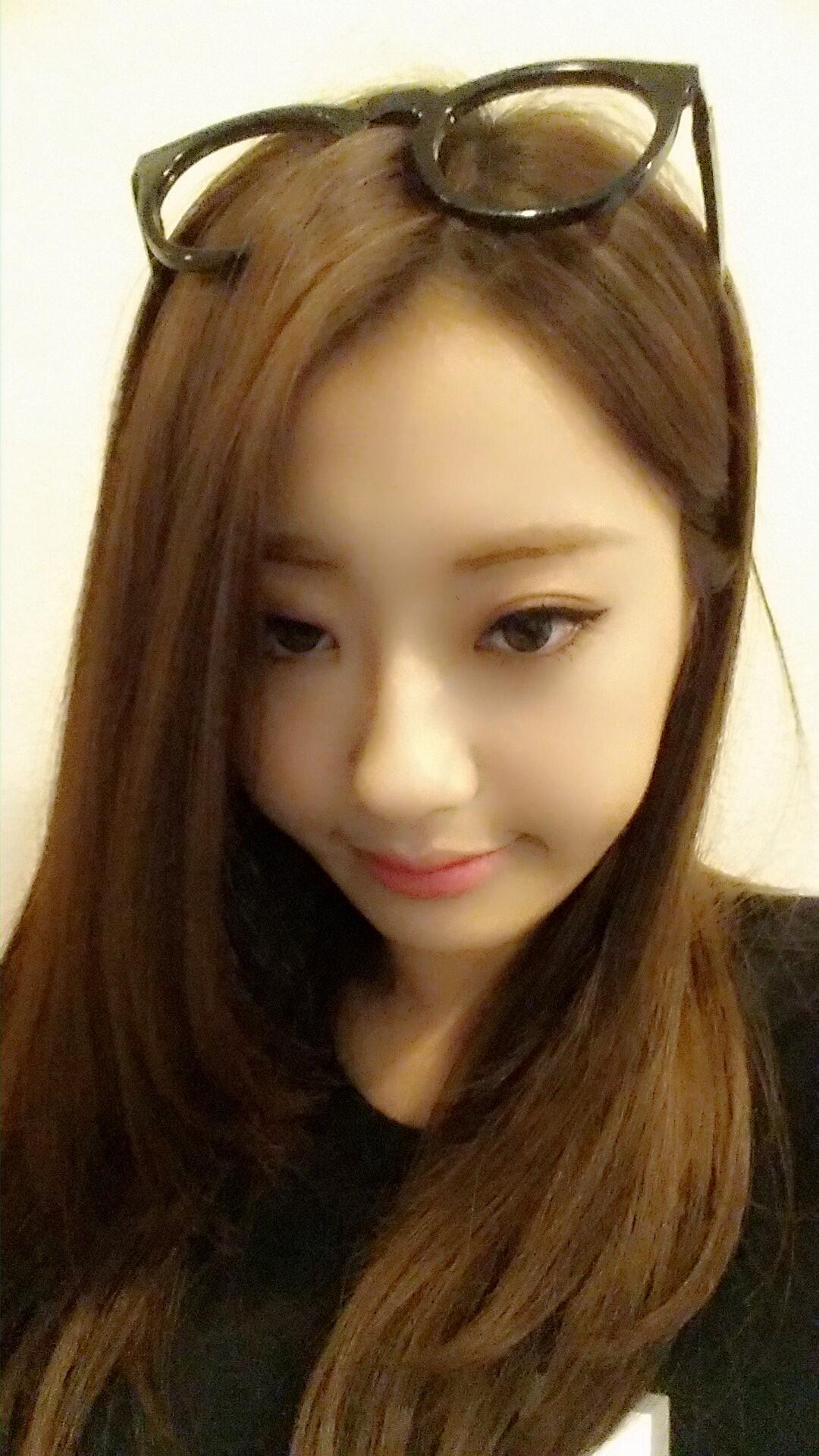 BXUvngxCEAAz9ij.jpg:large