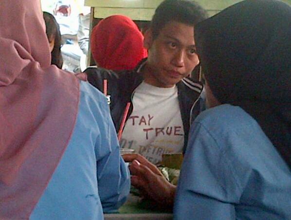 MBTI_I2012's tweet photo. Kepedesan paaak? Kasiaaann http://t.co/xdxGPgS22z