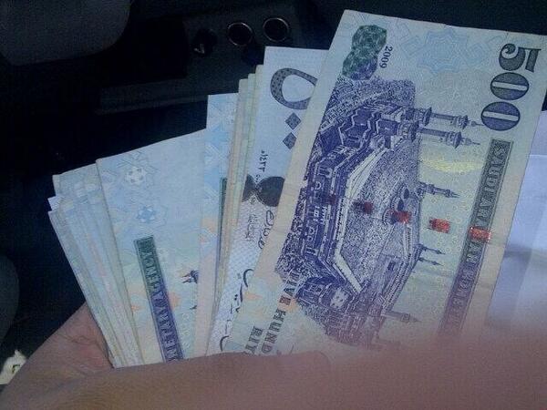 Fgsgfdjhe's tweet photo. 4الجاده فقط: http://t.co/x6pQeLYUkZ"