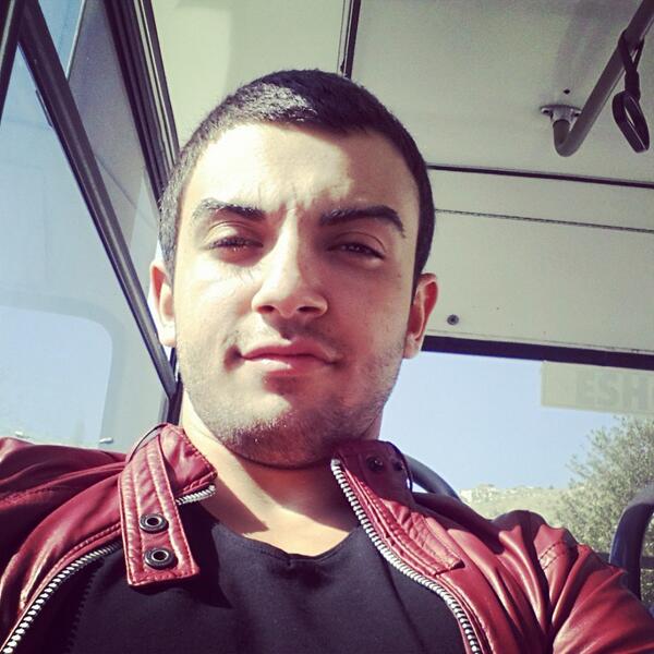 Otobuse bindim qenqs :DD uykulu uykulu dovmeciye gidiyom tooobeesstt