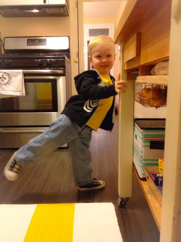 <a href="/cashporterdrew/">Cash Drew</a>: Watch what I can do"  In my best Stewart voice. #MADtv #tbt