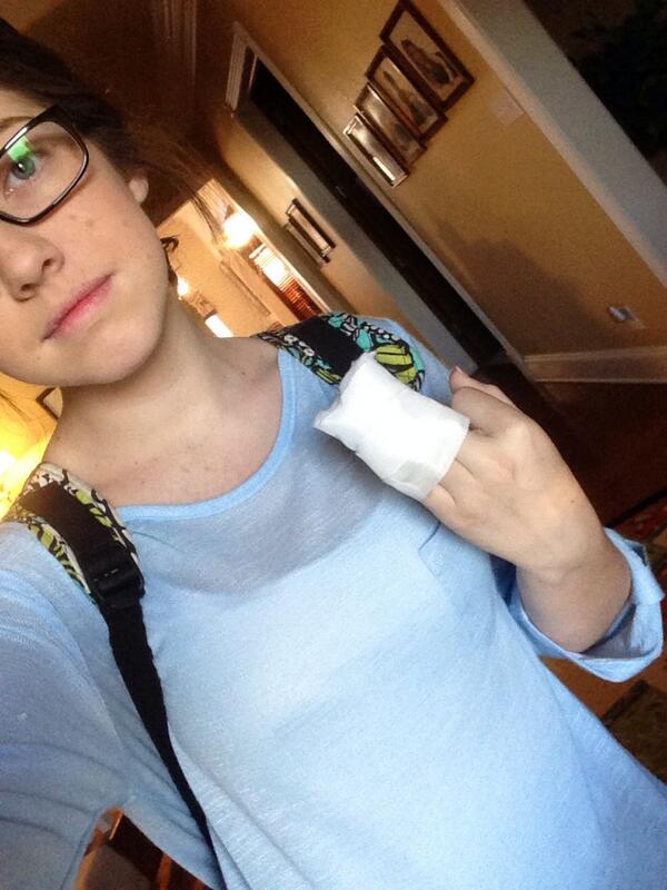 mel_c_walker's tweet image. OMG NEW BFF FOR THE 2-3 WEEKS!!1!!1!!!1😍🙆☺️💞😊👌 #InseparableBond