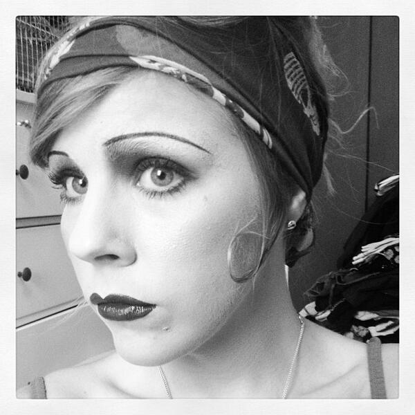 SarahHenningMUA's tweet photo. Cannot Wait for tomorrows Vintage Fashion Show with @sazcat8 we will smash it! #excited #MUA #Vintage #lovemyjob http://t.co/k1BP8FVMjb
