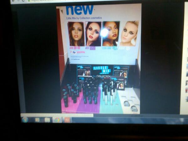 Jade_walsh12's tweet photo. Can't wait till I get the little mix makeup:D http://t.co/jBt4Id8dIj