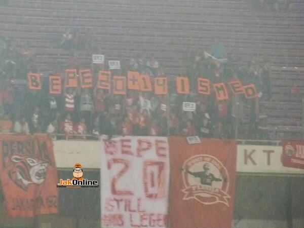 Fanboycrypto0x's tweet photo. Bepe 20+14 Ismed http://t.co/tWTEjlWGqn #BattleOfRED http://t.co/wvvSYeBcdp