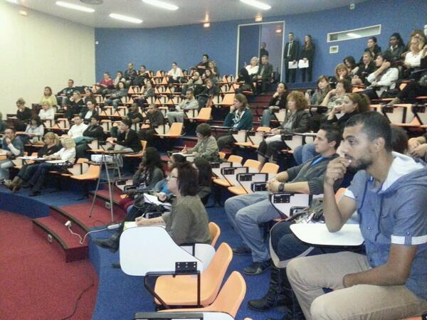 Journée portes ouvertes à Istres
De nombreux visiteurs très intéressés par les métiers qui recrutent.