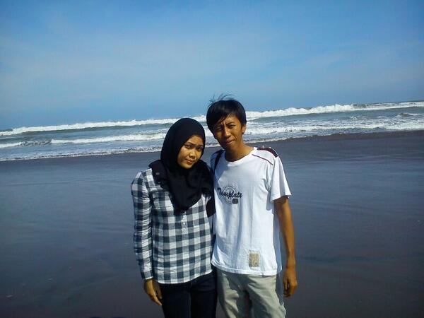 Klo ngk honeymoon lagi deh with <a href="/DaniSukarman/">dani</a> :* ke djogja #parang tritis