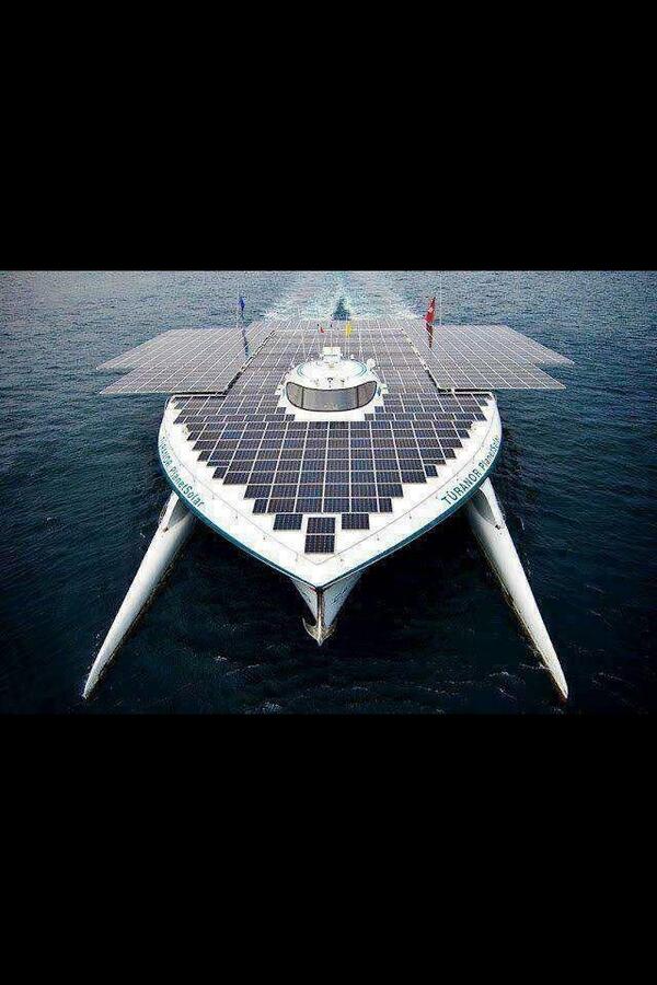 Science_Pics's tweet image. First boat to run only off solar power.
