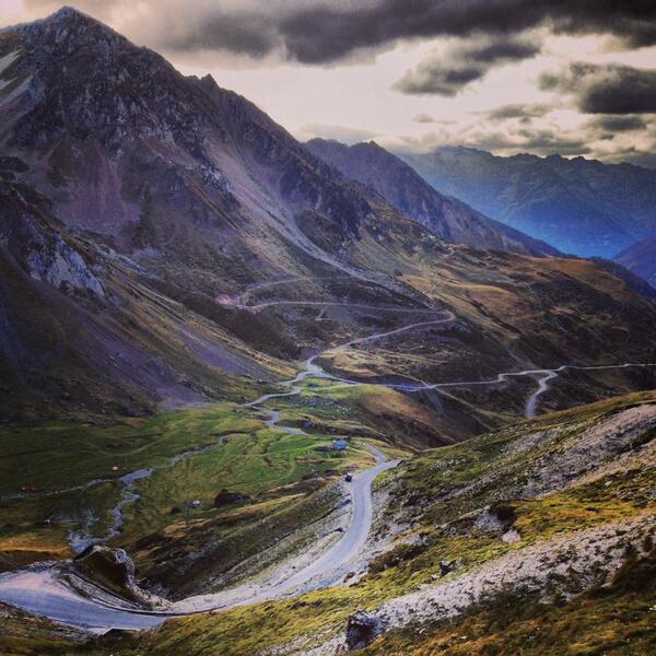 RT <a href="/Cyclefilm/">Cyclefilm</a>: Postcard greetings from top of Tourmalet during #etape14 recon.  <- you out there <a href="/cottydale/">Mike Cotty</a>?
