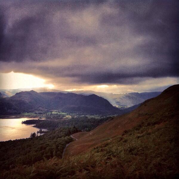 A storm brewing over Borrowdale and Derwent Water #lakedistrict #cumbria #GBWalk