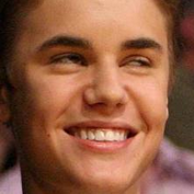 JieberSwag's tweet photo. When Justin wears see-through shirts at meet &amp; greets http://t.co/o0EOu7mvHI