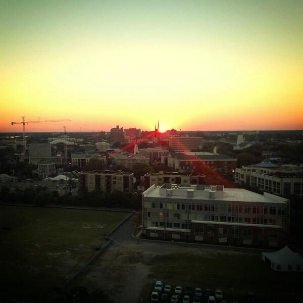 AndyDenton's tweet image. Tonight's sunset. #chs #forMatthew ift.tt/167hVsv
