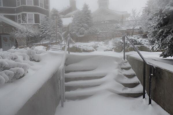 FrankDeBerry's tweet photo. #winterishere #firstsnow @snowshoetn! http://t.co/JCO0J9n4xm