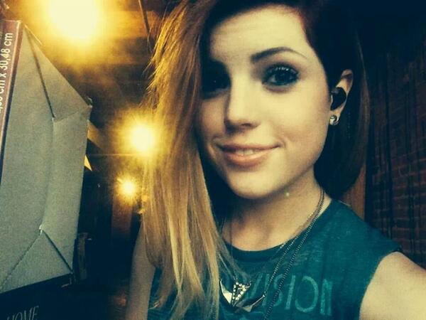 echosmithrep's tweet image. .@sydneysierota looks so. good. How does she-