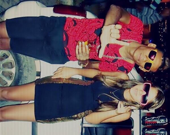 ThellinhaD's tweet photo. Meeu amoor http://t.co/tZRVsat2Iz
