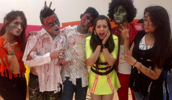 vaaleriaruiz_'s tweet photo. Mañana Sábado a las 10 am en Esta de pelos especial de Halloween!! @elverghetto @MichelleMld @lilchris_06 @nancymm_ http://t.co/s1uMf6huoj