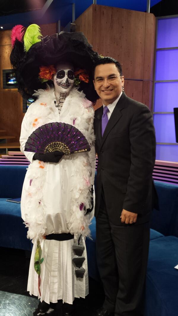 josuebecerra's tweet photo. No me quizo llevar.. aun. Gracias Catrina! @3museos http://t.co/wlV0Vs9kQo
