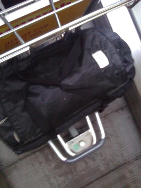 xirenesailing's tweet photo. Schiphol, de reis gaat beginnen. http://t.co/AAKLC1MHkQ