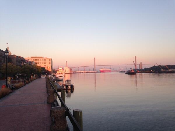 VisitSavannah's tweet photo. It's a great day to explore #Savannah! http://t.co/DmrLdBSBiK