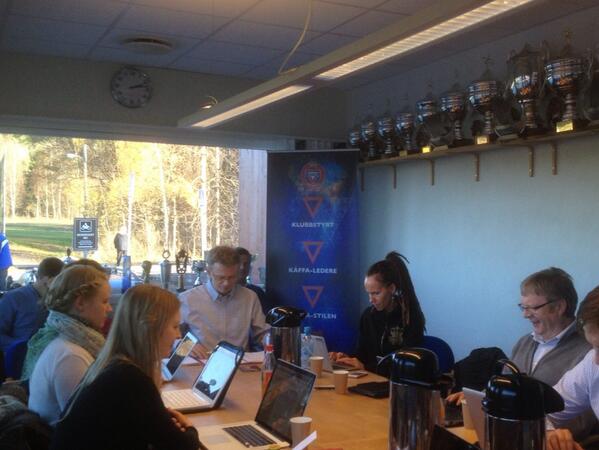 KFUKKFUMNorge's tweet image. Forbundsstyrets møte idag hos @kfumfotball #kåffa. Økt satsing på #fysisk #aktivitet. Idrett m kristne verdier.