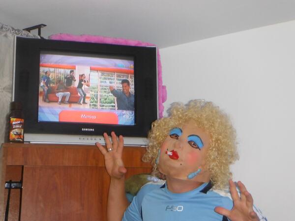 MonoVelo's tweet photo. @DiaaDiaCaracol  ESTOY PEGADO A DIAA DIAA MUY BONITA SU HACIEN DEL DIA DE AYER DE AYUDATR A LOS NINOS  LOS FELICITO http://t.co/jqhkgynMP6
