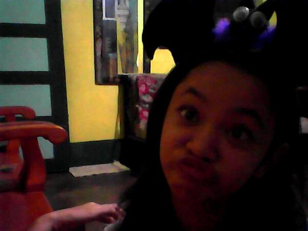 SupeeeerDassi's tweet photo. Good Evening #HappyHalloween ;) 

#Wacky#BatHairband :D http://t.co/SCfog0cdQt
