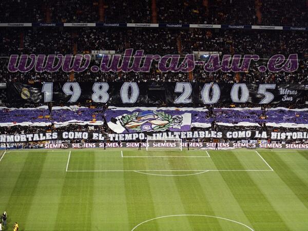Tifo del 25 Aniversario: "25 años siendo la noticia" (y 5)