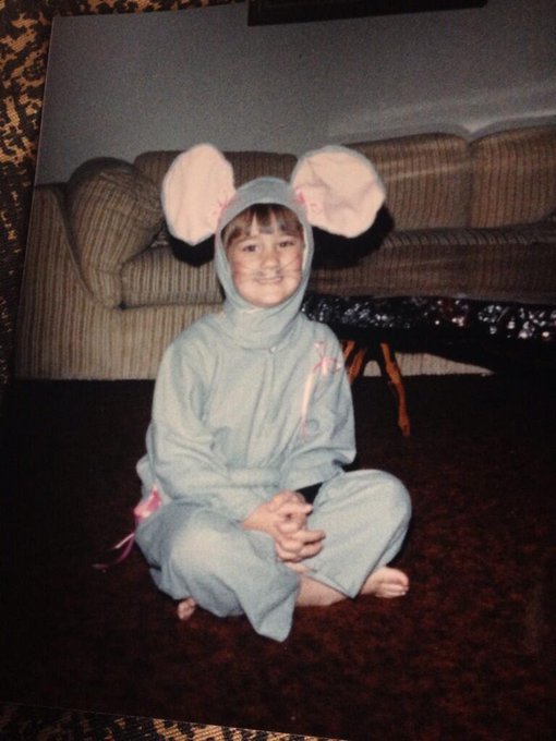 Throwback pic. Little ME, Halloween 1987. (I was 4) http://t.co/zMvRzOCtnD