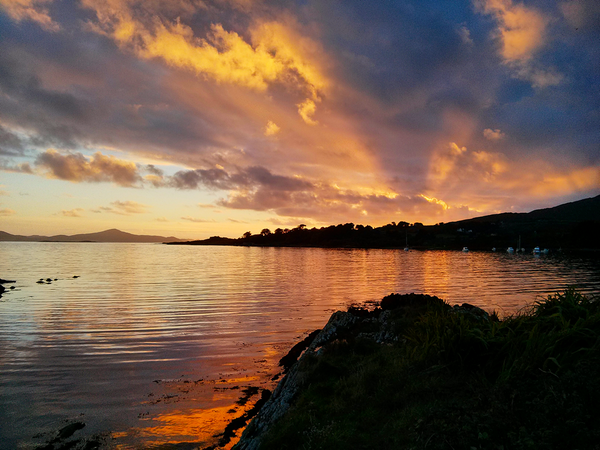 VisitSheepsHead's tweet photo. Wouldn't you love this view at the end of a summer's day in 2014?  http://t.co/ufGc85LiEK #sheepsheadway #ireland #WAWsouthwest