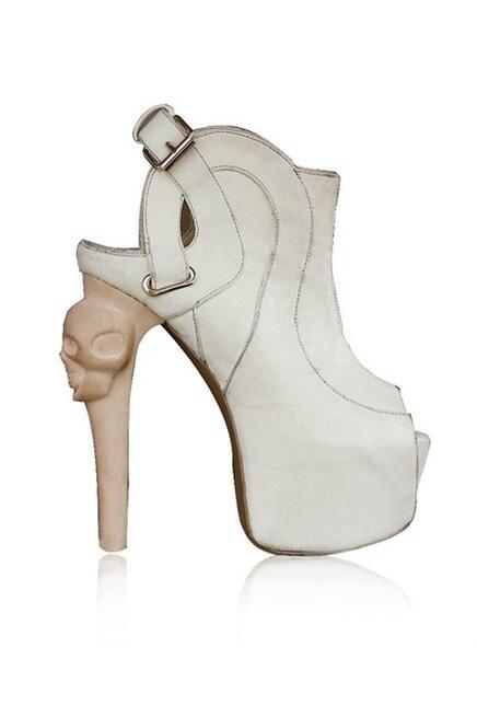 Nixalina's tweet photo. @TesoroKermit Amazing heels. #Bravo #LoveYourWork http://t.co/9lKjjVQ9OW