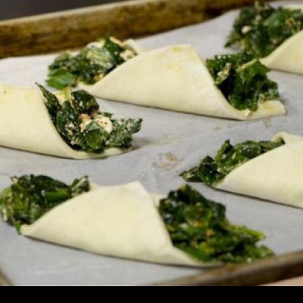 This is the way 4 anyone to LUV Greens! #Garlic &amp; Goat #Cheese #Puff Pastry <a href="/farmandsparrow/">Farm and Sparrow</a> #twitter