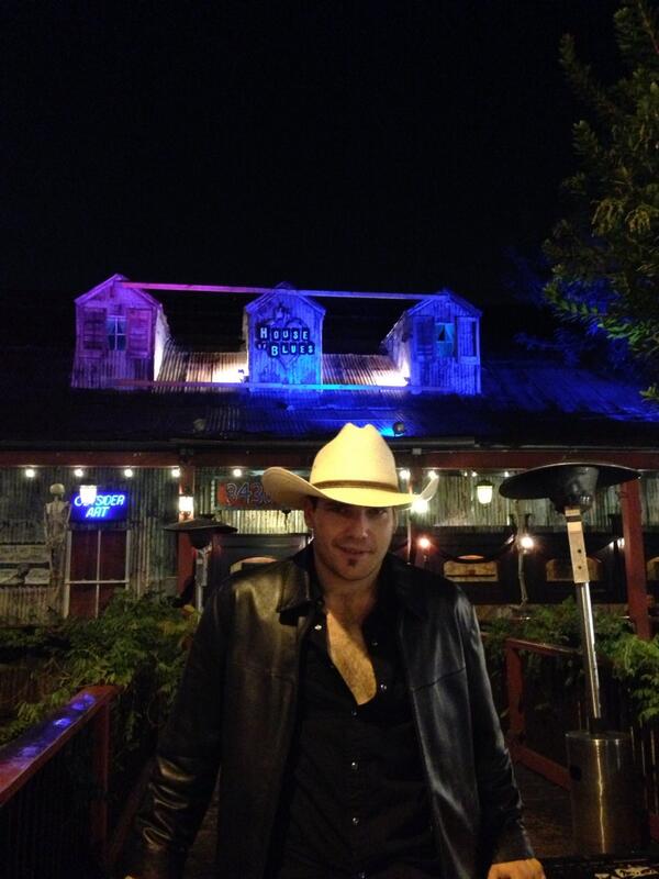 RealBamuser's tweet photo. Ross Redman played a killer show last night at the House of Blues!! http://t.co/eHUhdo1dCj