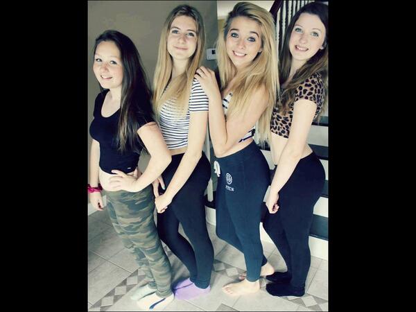 lea_suu's tweet photo. Avec les cousines ❤😉 http://t.co/HxNGtFbxjD