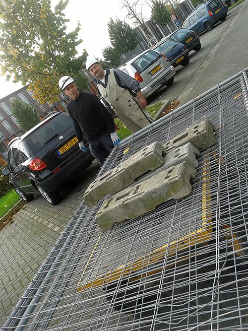 UdaExposed's tweet image. Hekwerk foto-expositie ''Heij en Linders'' zijn gearriveerd Vanaf morgenavond te zien op #UdaExposed Met @HeijmansNL