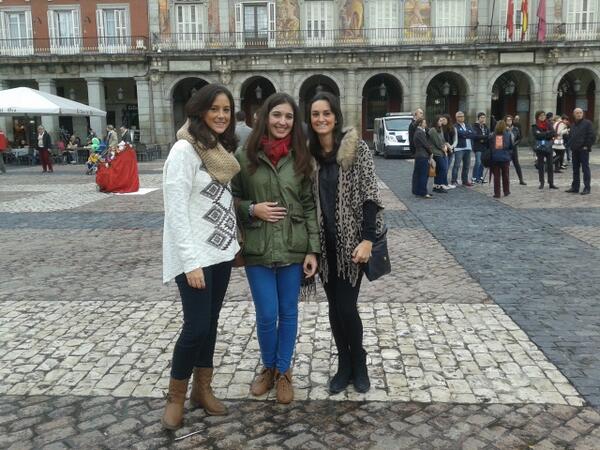marinalozcoc's tweet photo. @Jane_Pili @pilipoblet #madrid http://t.co/yGHtzOvxWS