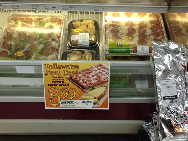 MactierFoodland's tweet photo. Come in for a Spook-tacular Dinner!! One large pizza and a garlic bread for only 8.99!! http://t.co/p66s6Taksa