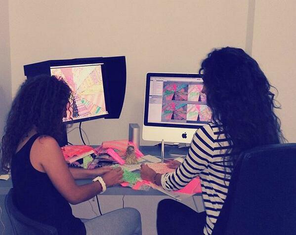Anamayadesign's tweet photo. En el estudio de @EstrellaLorenz http://t.co/oXN7sdbnZr