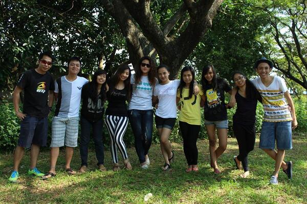 nieljohnn_'s tweet image. Batch 20 and Mommy Herlyn :"&amp;gt; #LSFDC #Batchmates #MidYear