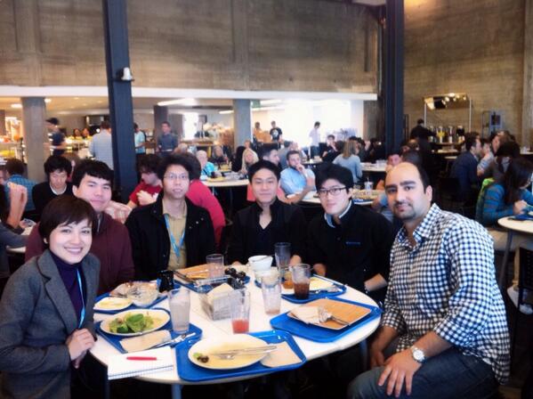 NatthaWorld's tweet photo. Glad to meet you all at twitter @Kavelicious @kristw @petchw @nananetta @srathas, v.happy to visit. #Efstaff http://t.co/hrathXiUes