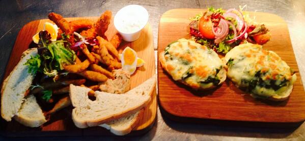 Normal people would choose one, people from #Hove take both! #WinterMenuNH