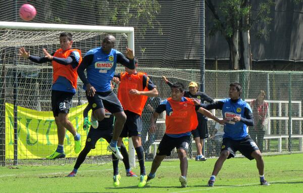 ClubAmerica's tweet photo. #EntrenamientoÁguila #VamosAmérica http://t.co/7Tp9RMhxCe