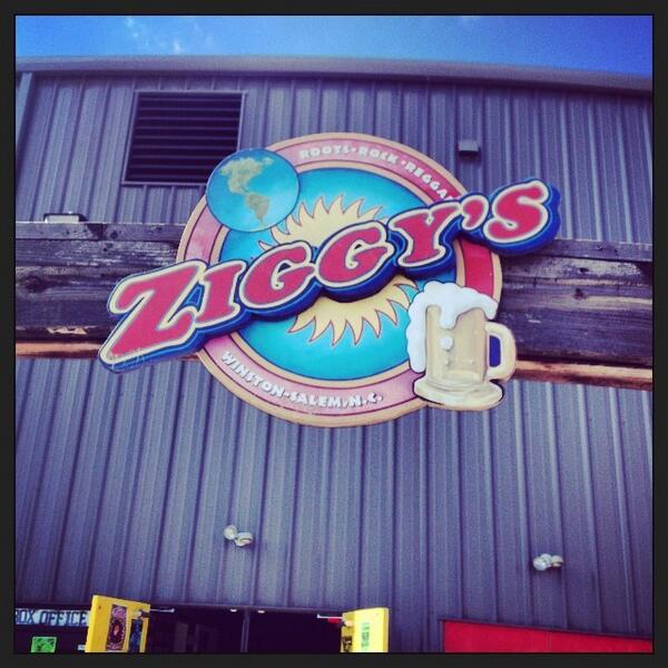 dirtyheads's tweet photo. #dirtyheads tonight at Ziggy's. #phantomsofsummer #dh http://t.co/btUcLic1nf