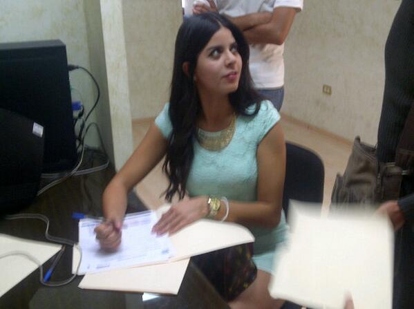 allan_fdz's tweet photo. Ximena Vázquez en su inscripción para #SeñoritaUniversidad450 :D @SinaMoreno @CESAFaderyCipol @salasrmz #FADERyCIPOL http://t.co/5PX3yRYTMl