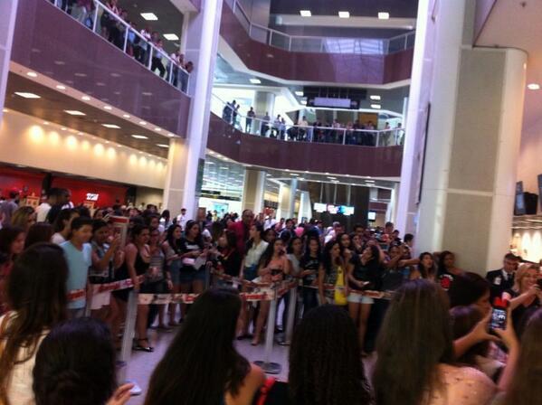 0urp9's tweet image. p9 é tão flop que