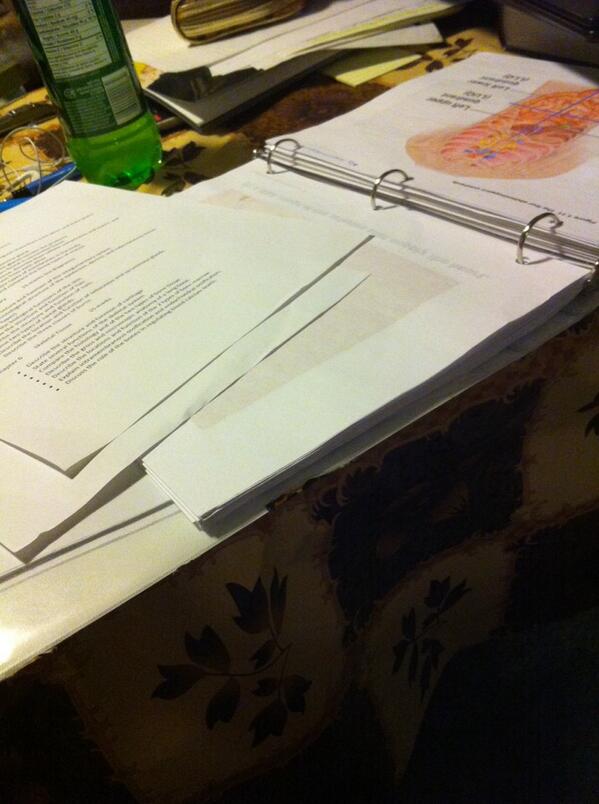 stephieegill's tweet image. My friday night #homework #morehomework #studyy 📓