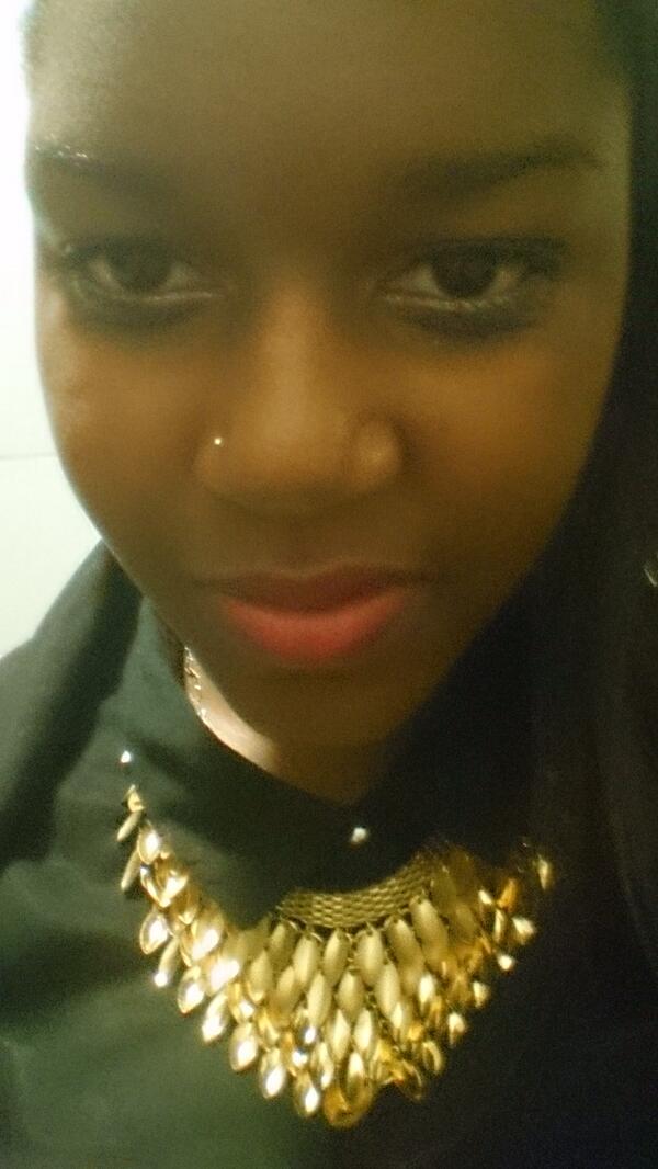 MayoloAngelique's tweet photo. Big eyes ! http://t.co/b5L7hVkwa1