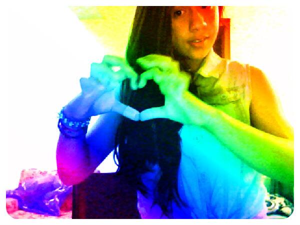 franciscayaez11's tweet photo. cn el efecto arcoiris omaigosh! #webcamtoy http://t.co/mHXYA9fPVg